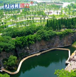 建水上浮橋多少錢？浮橋廠家哪家好？德立為您解答